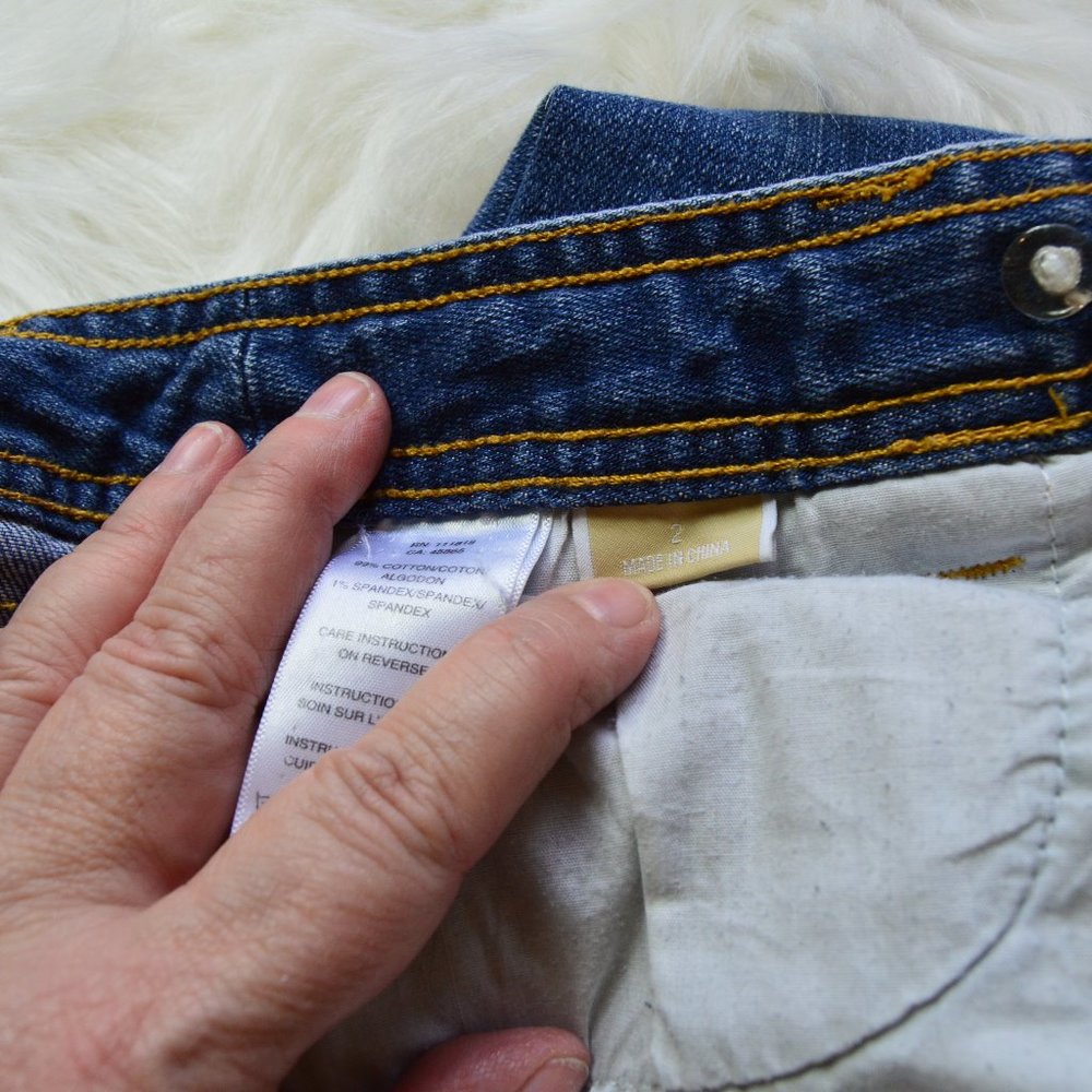 Michael Kors Med Wash Skinny Crop Jeans, Size 2 - Picture 4 of 5